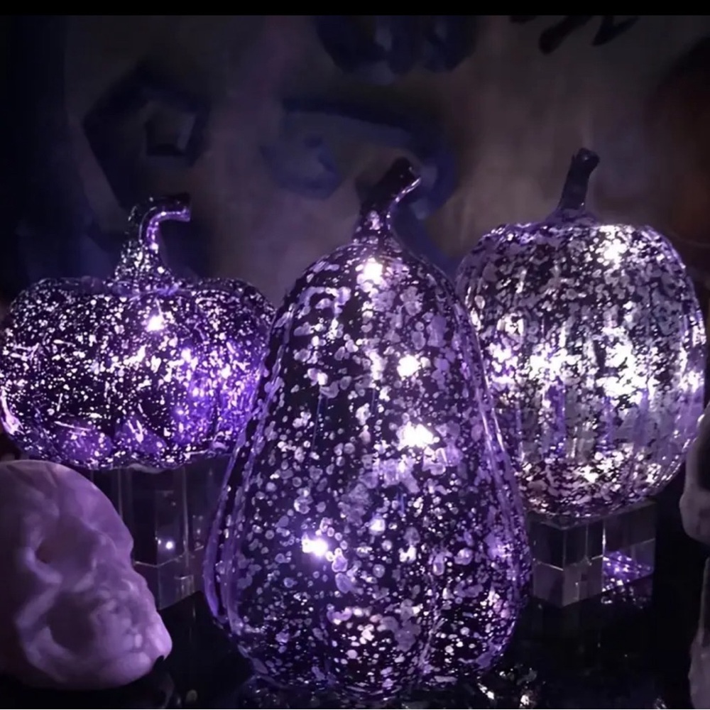 Pumpkin purple gourd glittery lights up, pumpkin only - Picture 3 of 7